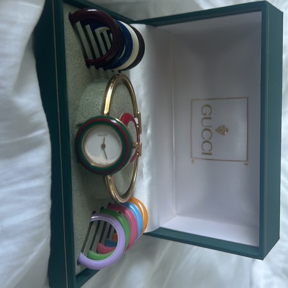 Gucci bezel watch, worn once - Picture 8 of 8